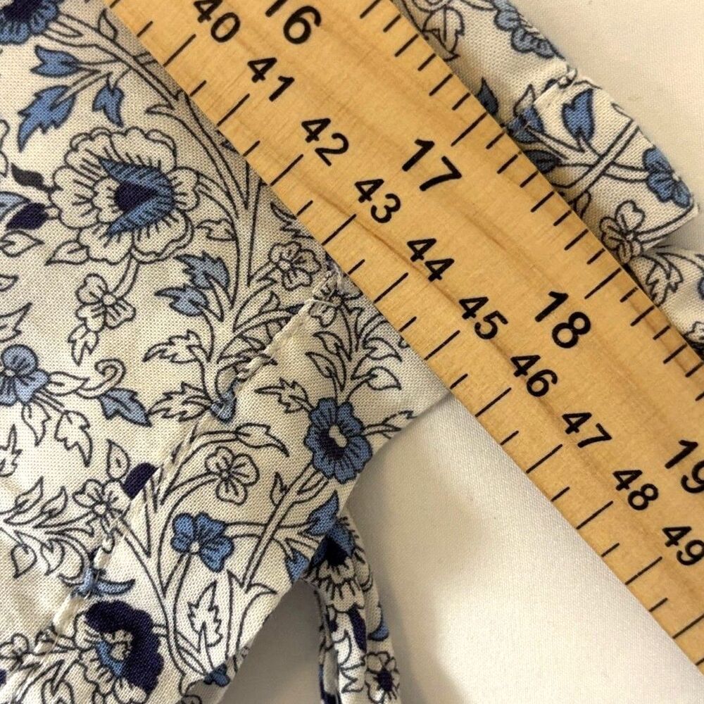 Jones New York JNY Floral V Neck Blouse 2X Blue White Tie Sleeve Boho Coastal - Picture 11 of 11